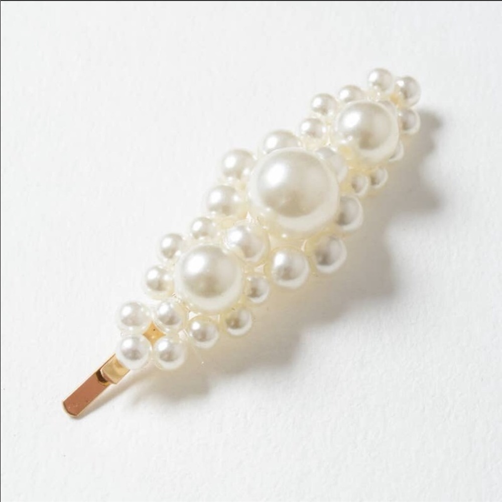 🎉HP🎉 Classic Heirloom Style Pearl Hair Clip